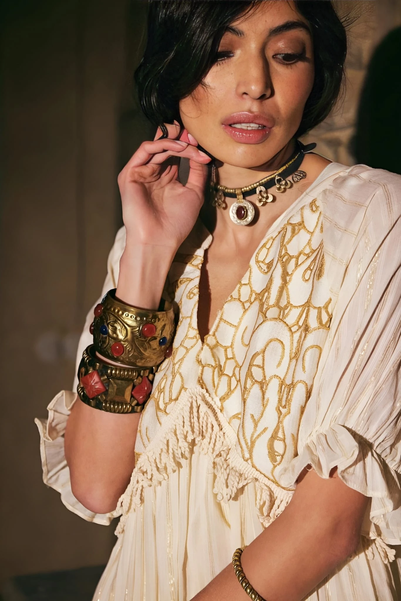 Linda Vestito Donna Morbido Scollo V Pizzo Frange Volant Manica Tre Quarti Monocolore 2 Linda Vestito Donna Morbido Scollo V Pizzo Frange Volant Manica Tre Quarti Monocolore - immagine 2