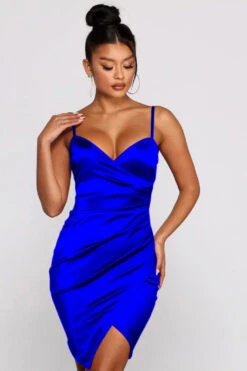 Vestito Donna Scollo V Bretelle Gonna Asimmetrica Elegante -Lindavi Negozio WhatsAppImage2022 04 02at14.58.12 87883bea 00a9 4bad 97b1 314c32f11ead