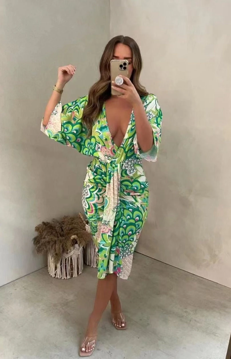 Linda Vestito Donna Chimono Scollo Profondo Manica Tre Quarti Ampia Fantasia 1 Linda Vestito Donna Chimono Scollo Profondo Manica Tre Quarti Ampia Fantasia